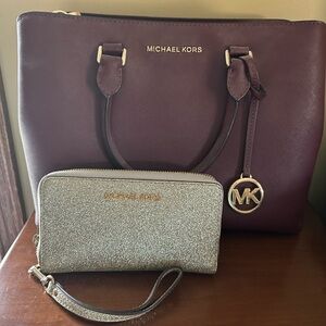 Micheal Kors Purse with wristlet wallet